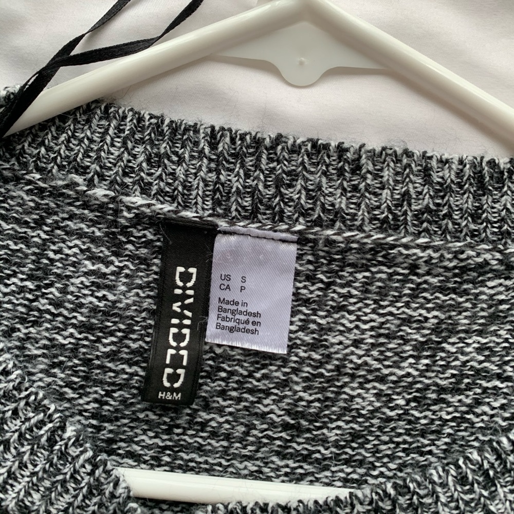 Grey sweater crop top